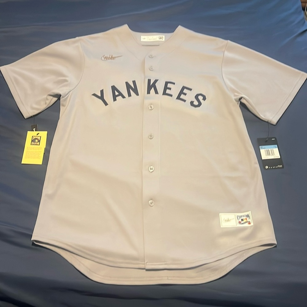 ⚾️ NWT Nike Cooperstown Yankees Mickey Mantle jersey size Medium